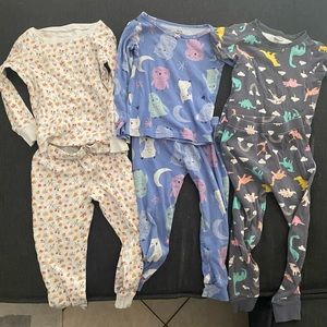 3 pairs 4T Pajamas Sets - Old Navy, Carter’s long and short sleeve